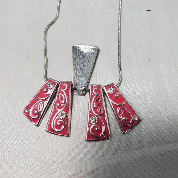 Christopher & Banks silver chain and pink metal piano bar necklace - Picture 6 of 6